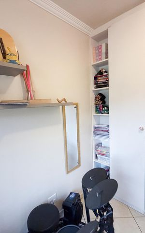 Casa à venda com 90m², 3 quartos e 2 vagas Casa à venda com 90m², 3 quartos e 2 vagasQuarto 1
