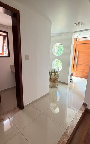 Casa de condomínio à venda com 400m², 5 quartos e 5 vagas Casa de condomínio à venda com 400m², 5 quartos e 5 vagasCorredor
