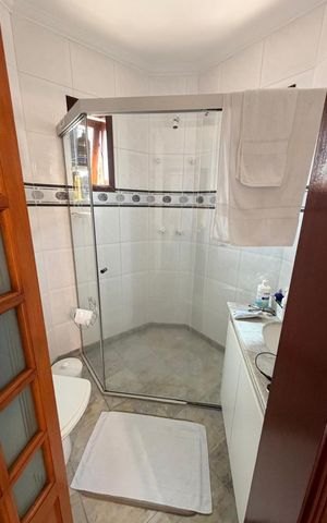 Casa de condomínio à venda com 400m², 5 quartos e 5 vagas Casa de condomínio à venda com 400m², 5 quartos e 5 vagasBanheiro