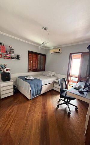 Casa de condomínio à venda com 400m², 5 quartos e 5 vagas Casa de condomínio à venda com 400m², 5 quartos e 5 vagasQuarto