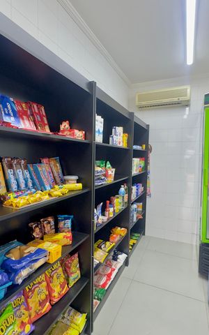 Casa de condomínio à venda com 70m², 2 quartos e 1 vaga Casa de condomínio à venda com 70m², 2 quartos e 1 vagaMini mercado