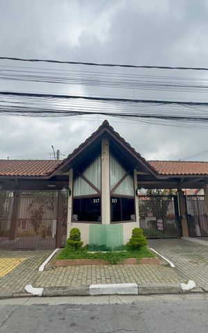 Casa de condomínio à venda com 70m², 2 quartos e 1 vaga Casa de condomínio à venda com 70m², 2 quartos e 1 vagaFachada e portaria