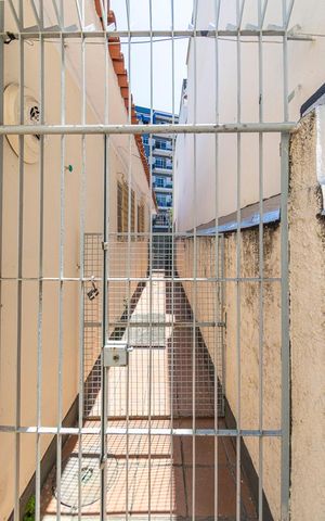 Casa à venda com 150m², 3 quartos e 5 vagas Casa à venda com 150m², 3 quartos e 5 vagasVaranda dos fundos