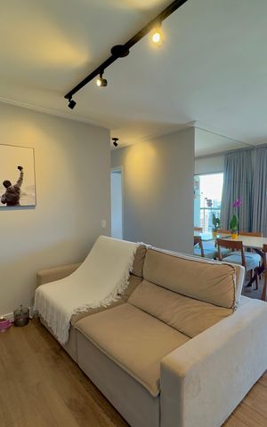 Apartamento à venda com 70m², 2 quartos e 1 vaga Apartamento à venda com 70m², 2 quartos e 1 vagaSala