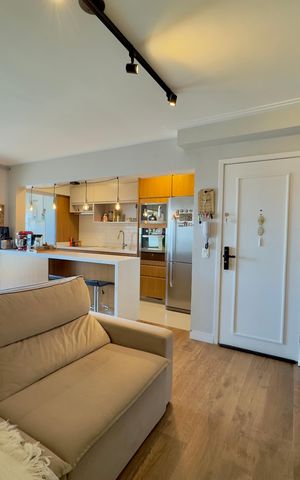 Apartamento à venda com 70m², 2 quartos e 1 vaga Apartamento à venda com 70m², 2 quartos e 1 vagaSala
