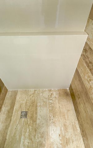 Apartamento à venda com 70m², 2 quartos e 1 vaga Apartamento à venda com 70m², 2 quartos e 1 vagaBanheiro 1