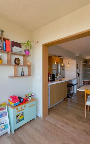 Apartamento à venda com 70m², 2 quartos e 1 vaga Apartamento à venda com 70m², 2 quartos e 1 vagaVaranda