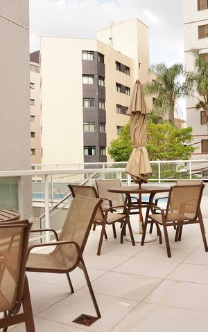 Apartamento à venda com 123m², 4 quartos e 3 vagas Apartamento à venda com 123m², 4 quartos e 3 vagasÁrea comum - Piscina