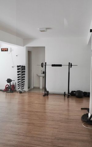 Apartamento à venda com 123m², 4 quartos e 3 vagas Apartamento à venda com 123m², 4 quartos e 3 vagasÁrea comum - Academia