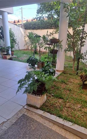 Casa à venda com 382m², 5 quartos e 6 vagas