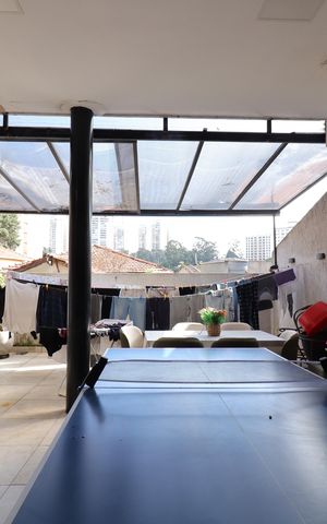 Casa à venda com 250m², 5 quartos e 2 vagasQuintal fundos