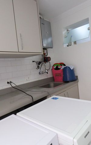 Casa à venda com 250m², 5 quartos e 2 vagasÁrea de Serviço