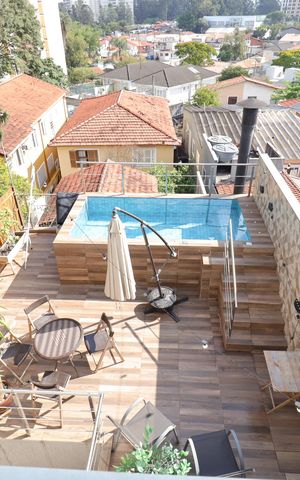 Casa à venda com 250m², 5 quartos e 2 vagasQuarto 1 - Suíte vista