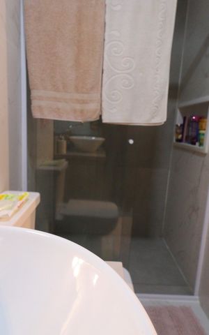 Casa à venda com 250m², 5 quartos e 2 vagasBanheiro da Suíte 5