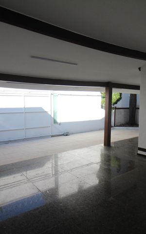 Casa à venda com 281m², 3 quartos e 3 vagasQuintal