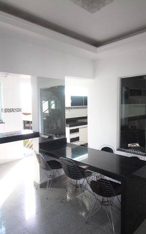 Casa à venda com 281m², 3 quartos e 3 vagasCopa