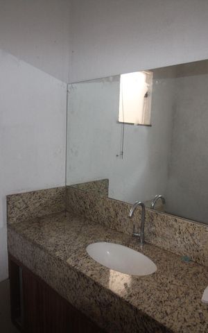 Casa à venda com 281m², 3 quartos e 3 vagasBanheiro 3