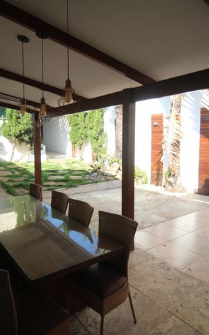 Casa à venda com 281m², 3 quartos e 3 vagasQuintal