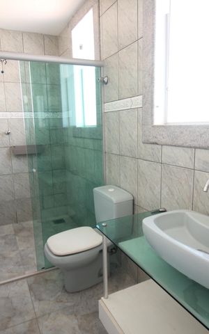 Casa à venda com 281m², 3 quartos e 3 vagasBanheiro 2