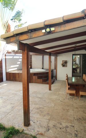 Casa à venda com 281m², 3 quartos e 3 vagasQuintal