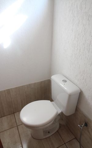 Casa à venda com 281m², 3 quartos e 3 vagasBanheiro 4