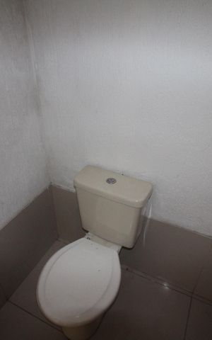 Casa à venda com 281m², 3 quartos e 3 vagasBanheiro 3