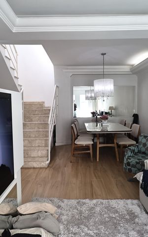 Casa de condomínio à venda com 135m², 3 quartos e 3 vagas Casa de condomínio à venda com 135m², 3 quartos e 3 vagasSala