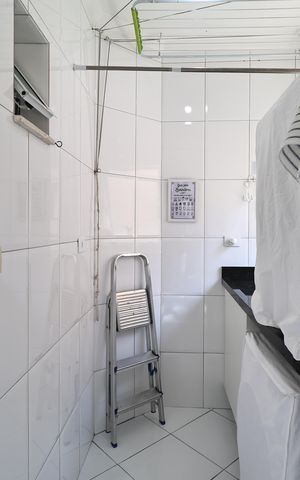 Casa de condomínio à venda com 135m², 3 quartos e 3 vagas Casa de condomínio à venda com 135m², 3 quartos e 3 vagasLavanderia