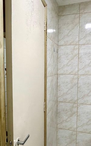 Casa à venda com 208m², 2 quartos e 3 vagas Casa à venda com 208m², 2 quartos e 3 vagasBanheiro 1