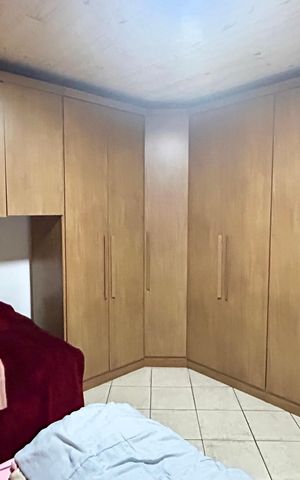 Casa à venda com 208m², 2 quartos e 3 vagas Casa à venda com 208m², 2 quartos e 3 vagasQuarto 1