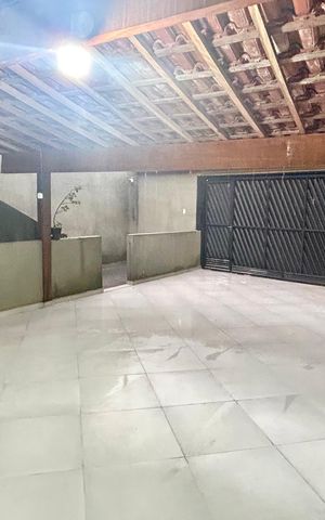 Casa à venda com 208m², 2 quartos e 3 vagas Casa à venda com 208m², 2 quartos e 3 vagasGaragem
