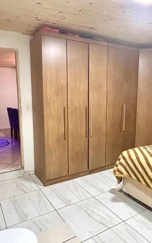 Casa à venda com 208m², 2 quartos e 3 vagas Casa à venda com 208m², 2 quartos e 3 vagasBanheiro da Suíte