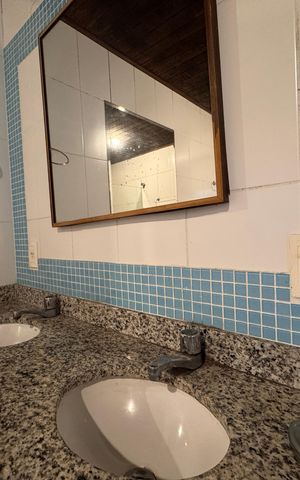 Casa de condomínio para alugar com 1000m², 2 quartos e 2 vagas Casa de condomínio para alugar com 1000m², 2 quartos e 2 vagasBanheiro