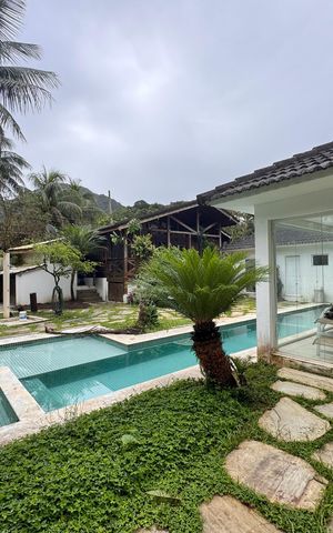 Casa de condomínio para alugar com 1000m², 2 quartos e 2 vagas Casa de condomínio para alugar com 1000m², 2 quartos e 2 vagasÁrea externa