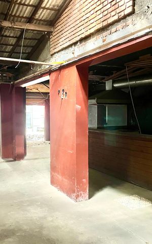 Casa à venda com 376m², 3 quartos e 1 vaga