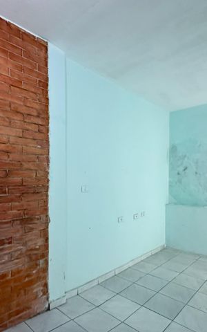 Casa à venda com 180m², 6 quartos e 2 vagas Casa à venda com 180m², 6 quartos e 2 vagasSuíte