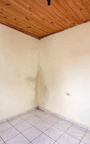 Casa à venda com 180m², 6 quartos e 2 vagas Casa à venda com 180m², 6 quartos e 2 vagasQuarto 3