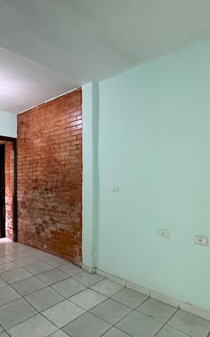 Casa à venda com 180m², 6 quartos e 2 vagas Casa à venda com 180m², 6 quartos e 2 vagasSuíte