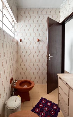 Casa à venda com 180m², 6 quartos e 2 vagas