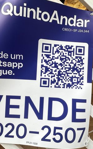 Casa à venda com 180m², 6 quartos e 2 vagas Casa à venda com 180m², 6 quartos e 2 vagasPlaca