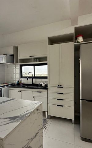 Casa à venda com 143m², 1 quarto e 4 vagas Casa à venda com 143m², 1 quarto e 4 vagasCozinha