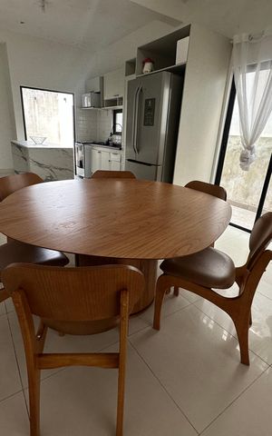 Casa à venda com 143m², 1 quarto e 4 vagas Casa à venda com 143m², 1 quarto e 4 vagasSala de Jantar