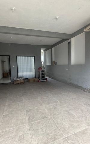 Casa à venda com 143m², 1 quarto e 4 vagas Casa à venda com 143m², 1 quarto e 4 vagasGaragem