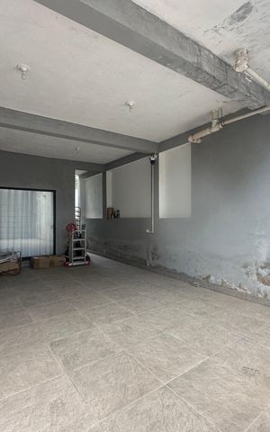 Casa à venda com 143m², 1 quarto e 4 vagas Casa à venda com 143m², 1 quarto e 4 vagasGaragem