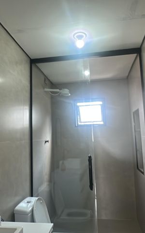 Casa à venda com 143m², 1 quarto e 4 vagas Casa à venda com 143m², 1 quarto e 4 vagasBanheiro da Suíte