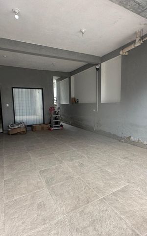 Casa à venda com 143m², 1 quarto e 4 vagas Casa à venda com 143m², 1 quarto e 4 vagasGaragem