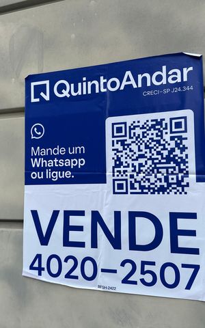Casa à venda com 143m², 1 quarto e 4 vagas Casa à venda com 143m², 1 quarto e 4 vagasFachada