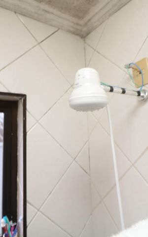 Casa para alugar com 186m², 3 quartos e 2 vagasBanheiro