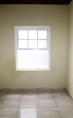 Casa para alugar com 96m², 2 quartos e 2 vagasQuarto 1