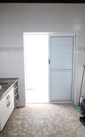 Casa para alugar com 96m², 2 quartos e 2 vagasCozinha